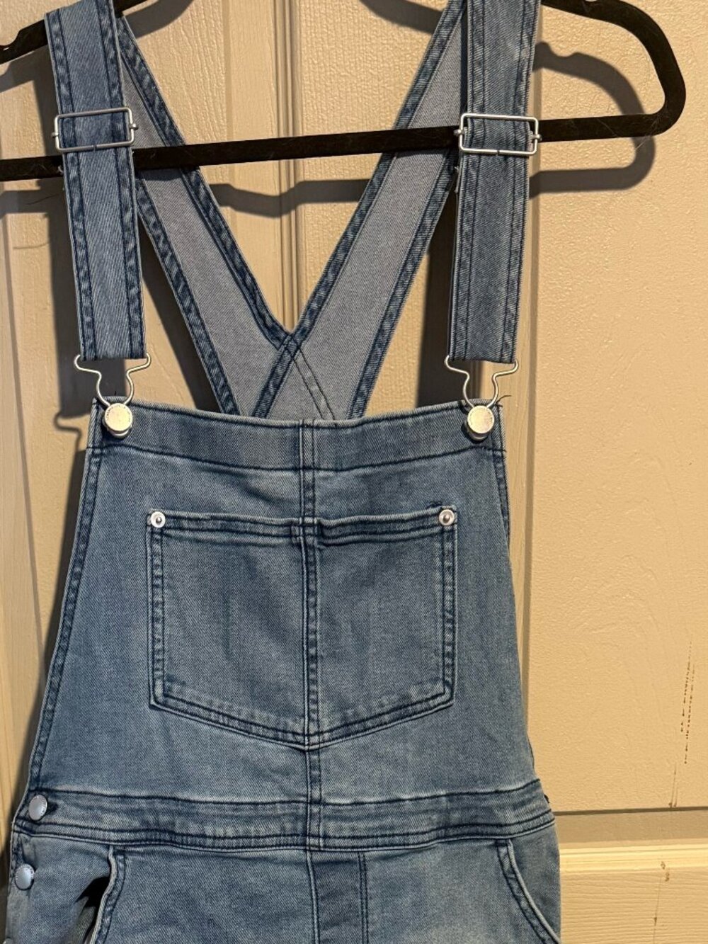 👖 Classic Medium-Wash Denim Overalls 👖